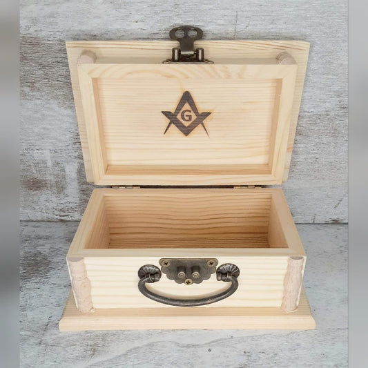 Masonic Ring / Jewelry Box